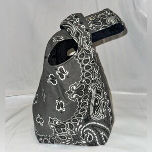 Carltonyaito Gray Paisley Women's Bag